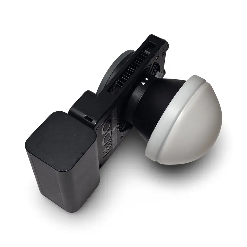 ZHIYUN CINEPEER CX100 COB LED Video Light with Battery Grip - Great Condition!